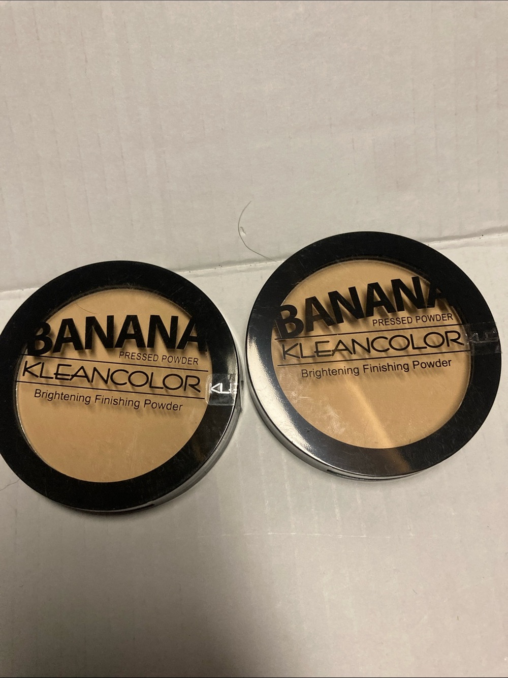 Kleancolor Banana Brightening Finishing Powder - Light Set of 2